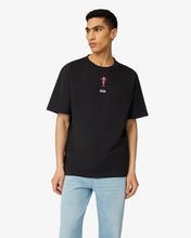 Load image into Gallery viewer, Wirdo Win Regular T-Shirt | Men T-shirts Black | GCDS®
