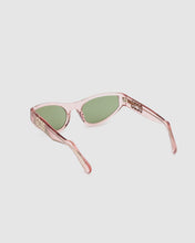 Load image into Gallery viewer, GD024 CAT-EYE SUNGLASSES: Unisex Sunglasses Pink | GCDS
