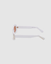 Load image into Gallery viewer, GD0027 Oval sunglasses : Unisex Sunglasses White  | GCDS
