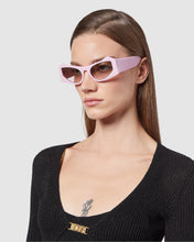 Load image into Gallery viewer, GD0022 Cat-eye sunglasses : Unisex Sunglasses Pink  | GCDS
