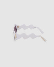 Load image into Gallery viewer, GD0023 Geometric sunglasses : Unisex Sunglasses White  | GCDS
