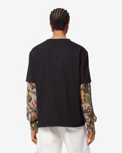 Load image into Gallery viewer, Gcds Hentai Loose T-shirt | Men T-shirts Black | GCDS Spring/Summer 2023
