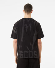 Load image into Gallery viewer, Gcds Low Band Printed Regular T-Shirt | Men T-shirts Black | GCDS Spring/Summer 2023
