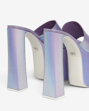 Load image into Gallery viewer, Holographics Platform Sandals | Women Shoes Silver/Lilac | GCDS Spring/Summer 2023
